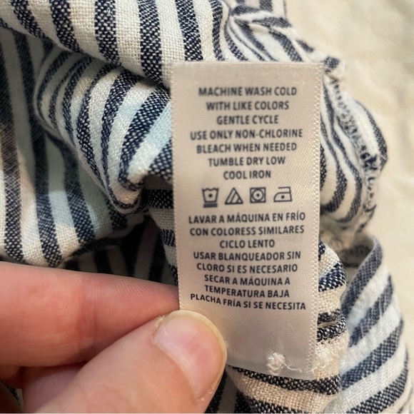 Splendid Linen Blend Gray/ Cream Striped Nautical Button Down Tank Blouse Medium - Picture 9 of 9